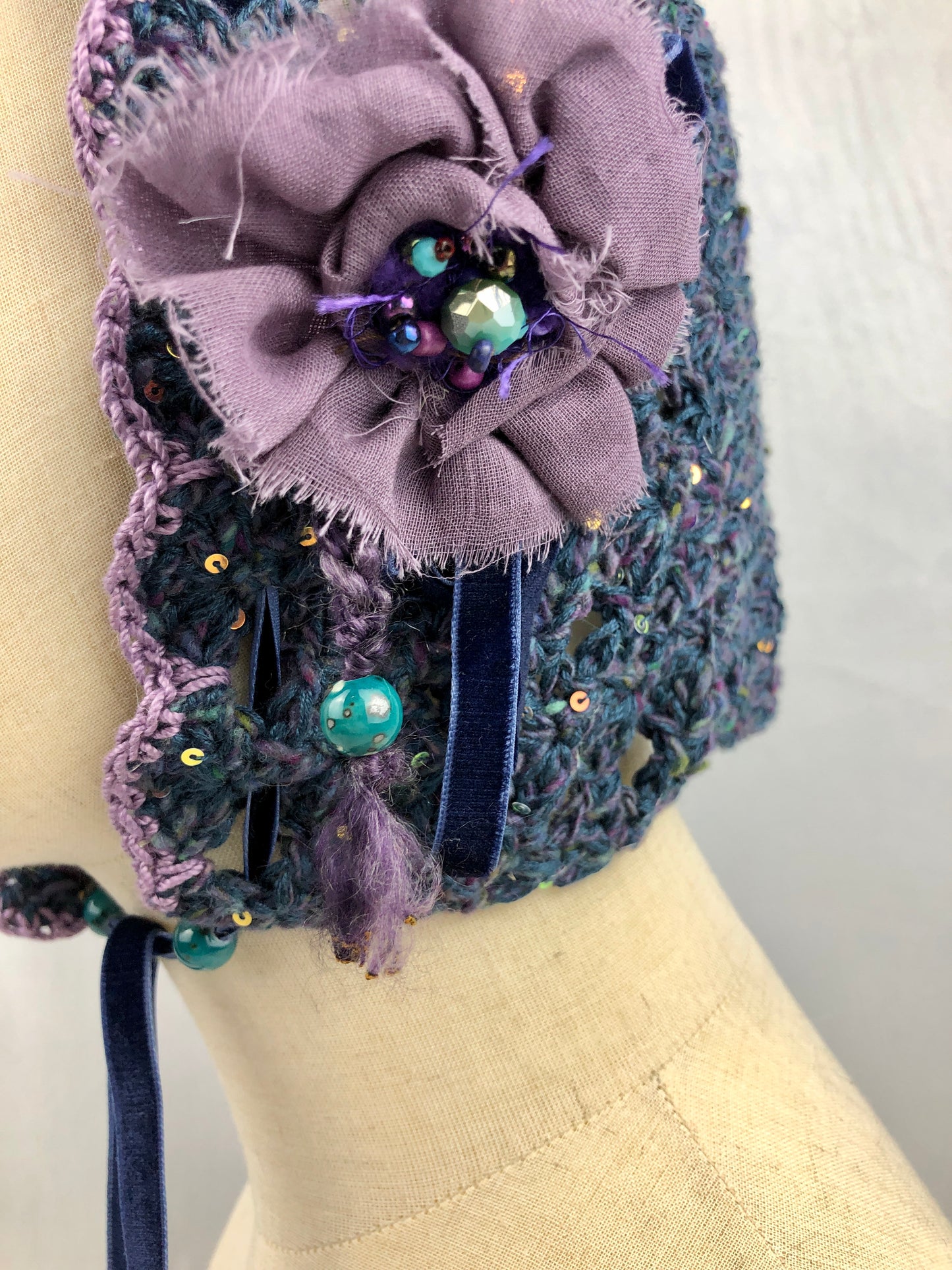 Grey purple wool bonnet