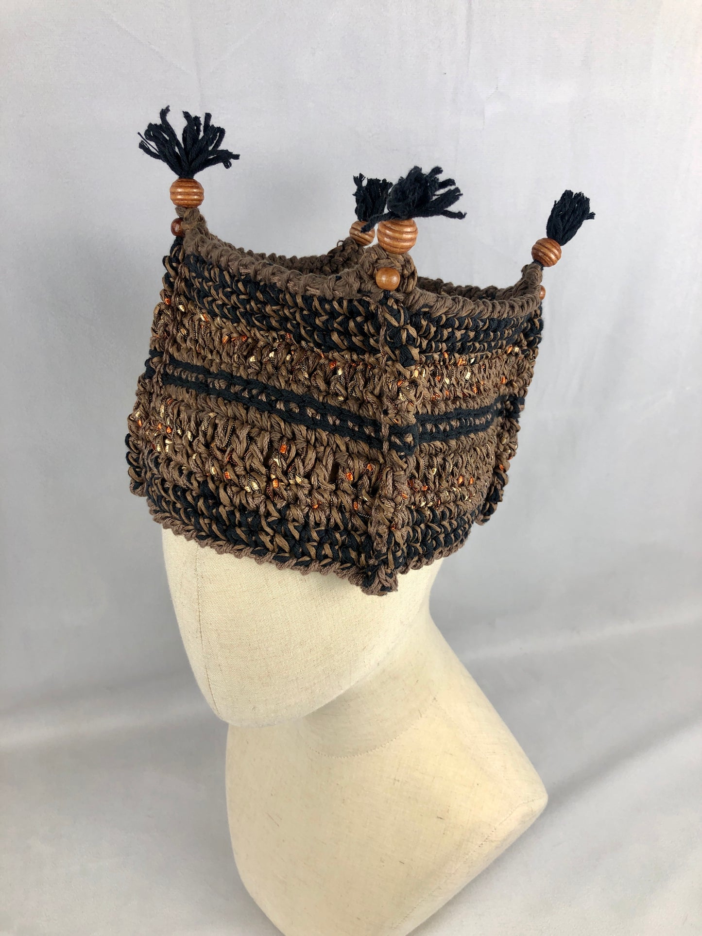 Cube-shaped hat