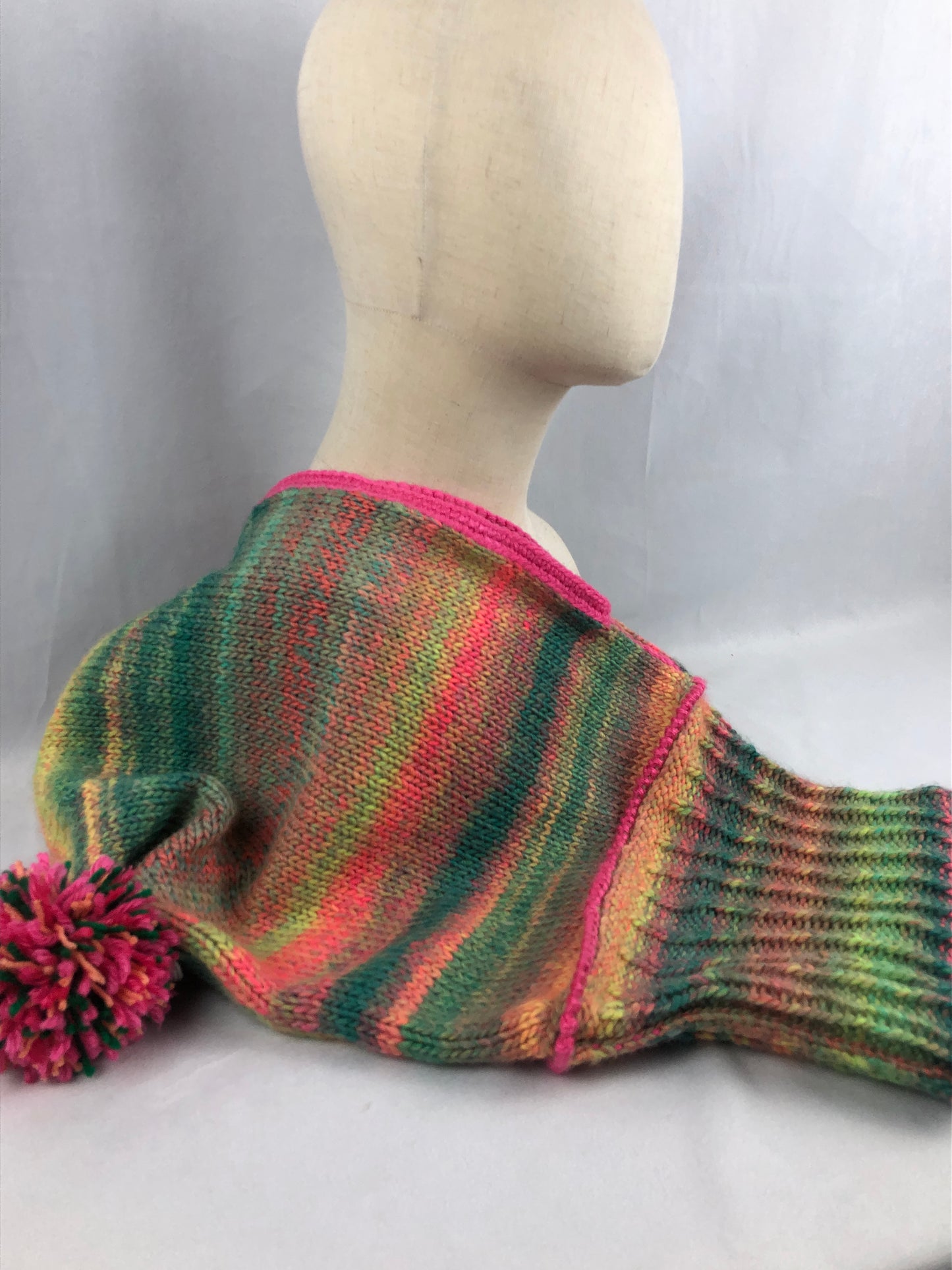 Multicoloured hood hat