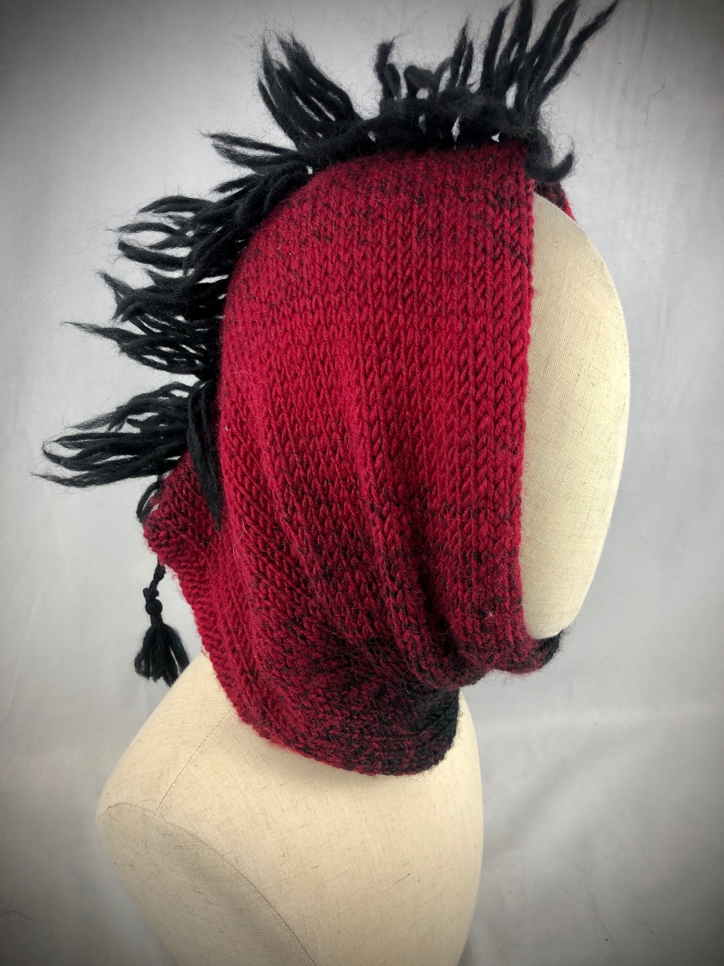 Red-black neck warmer/ hat/ balaclava