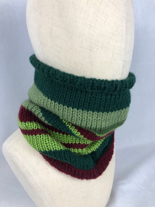 Green red stripe neck warmer