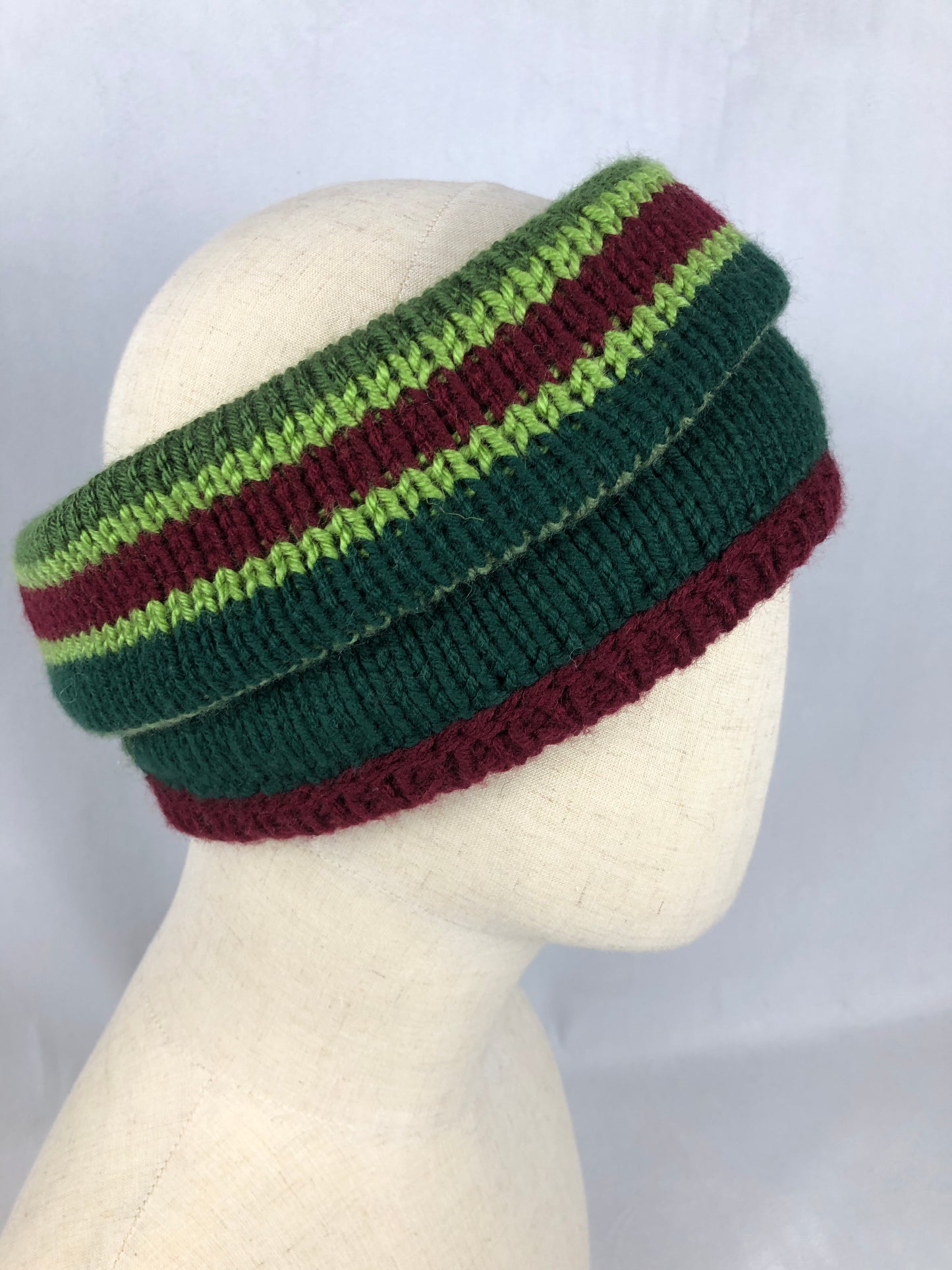 Green red stripe neck warmer