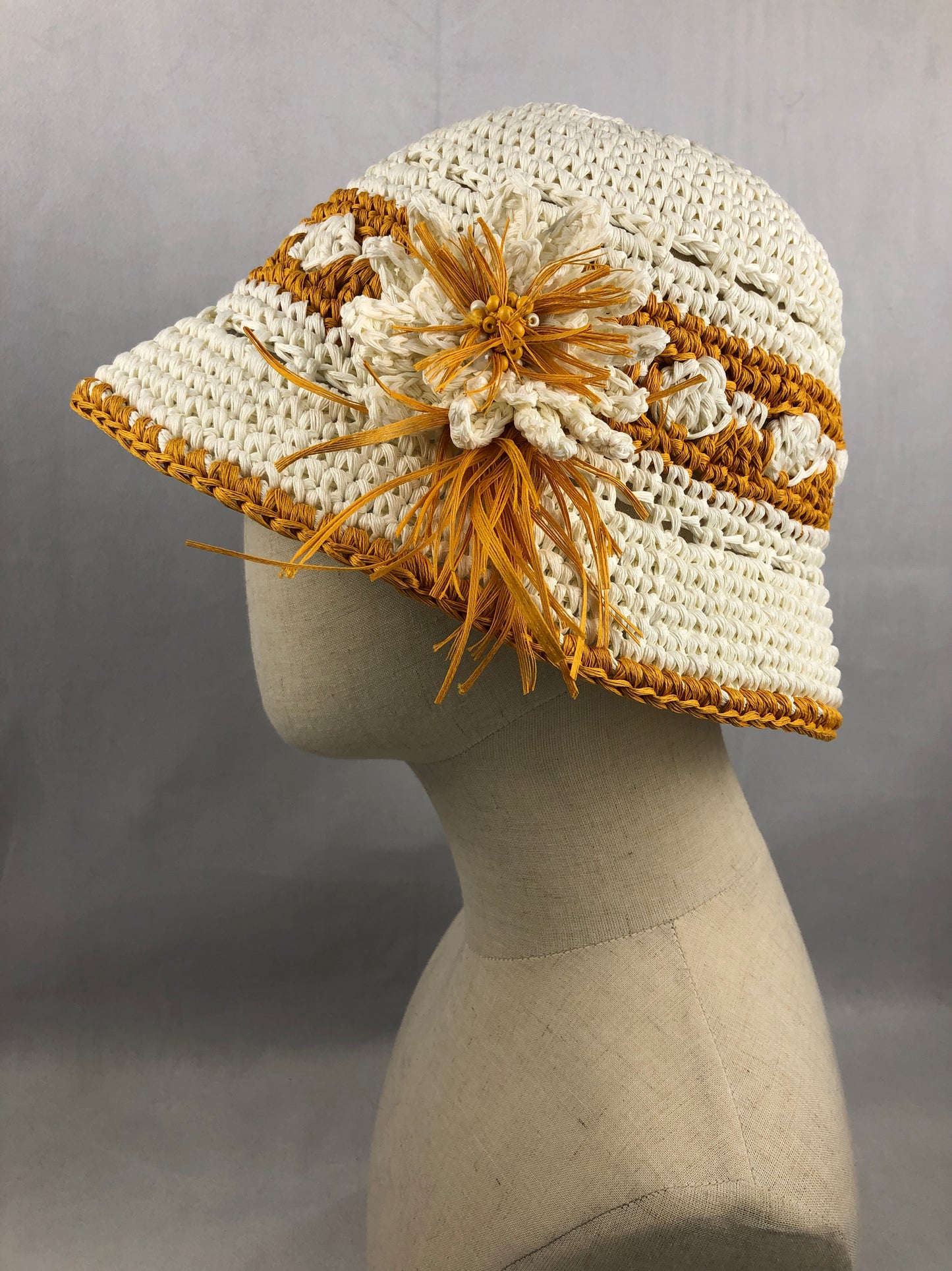 White yellow sun bucket