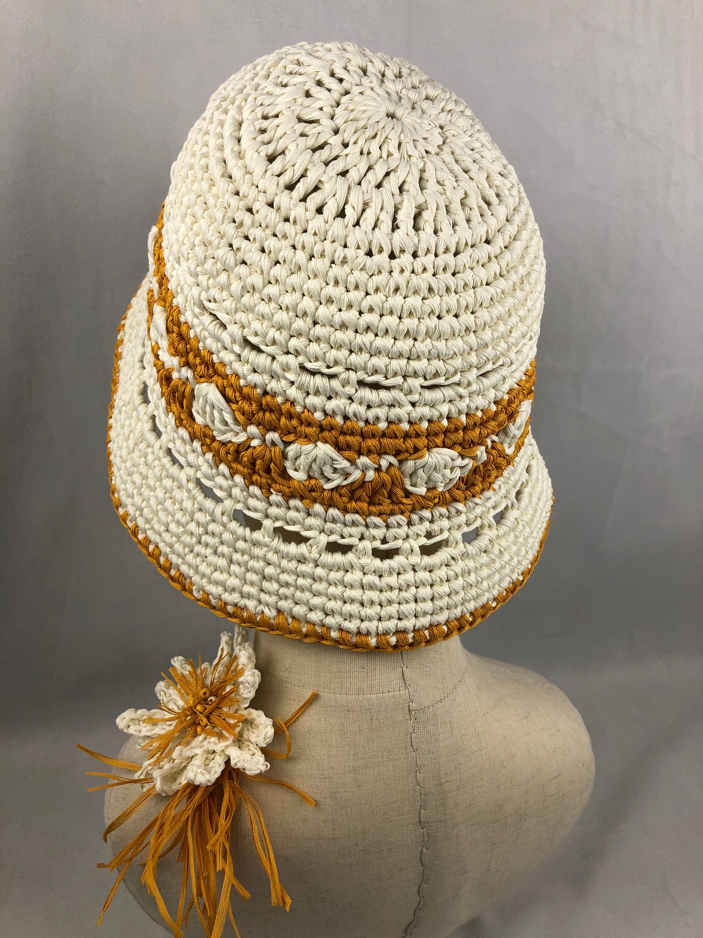 White yellow sun bucket