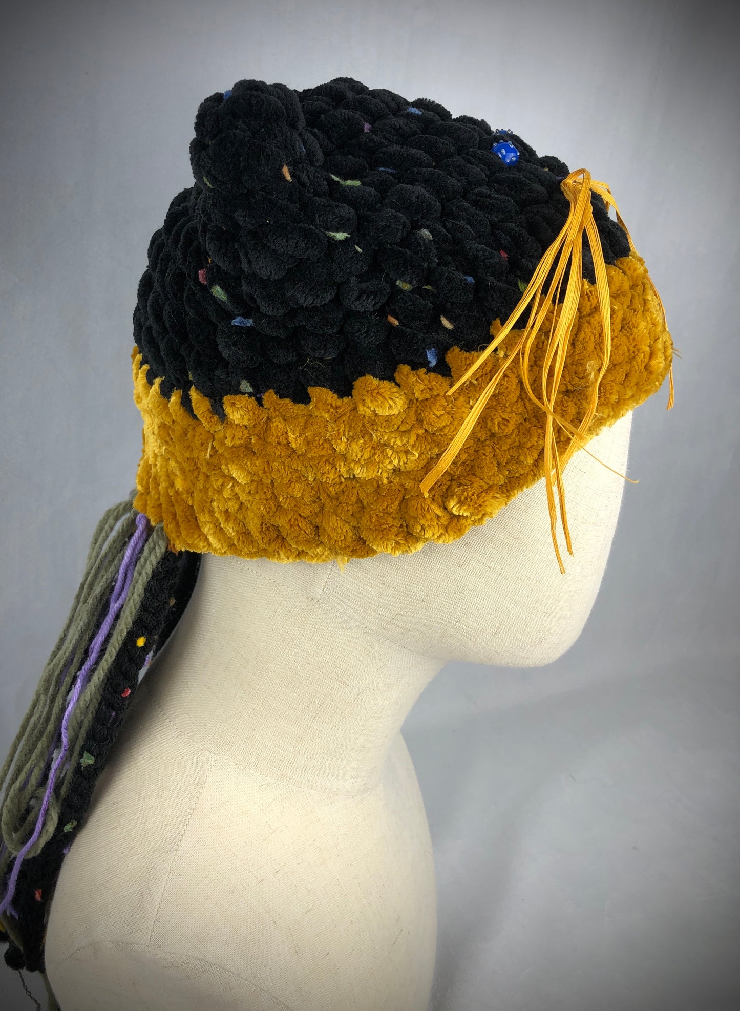 Black yellow cat  hat