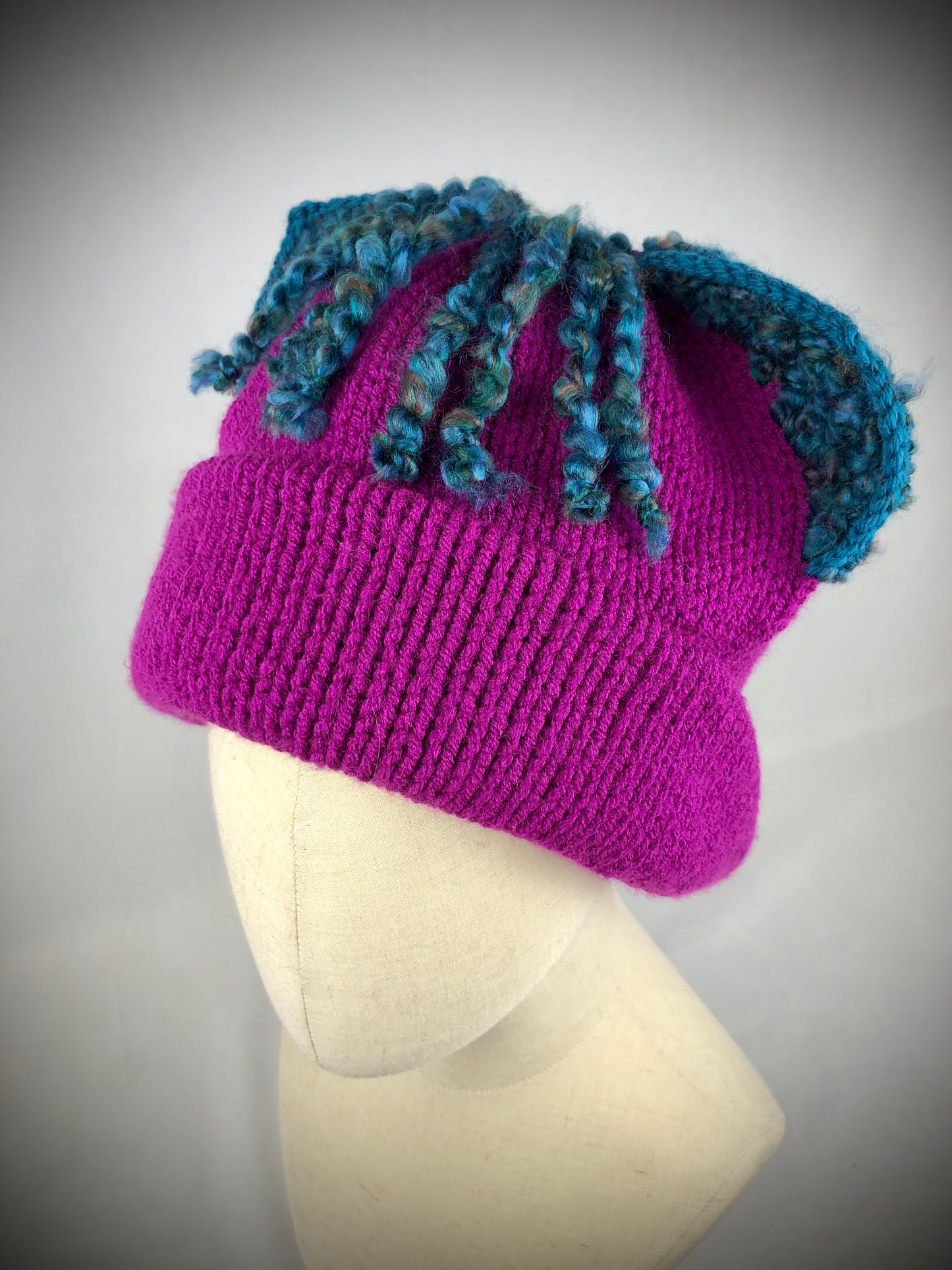 Magenta pink beanie toque cat hat