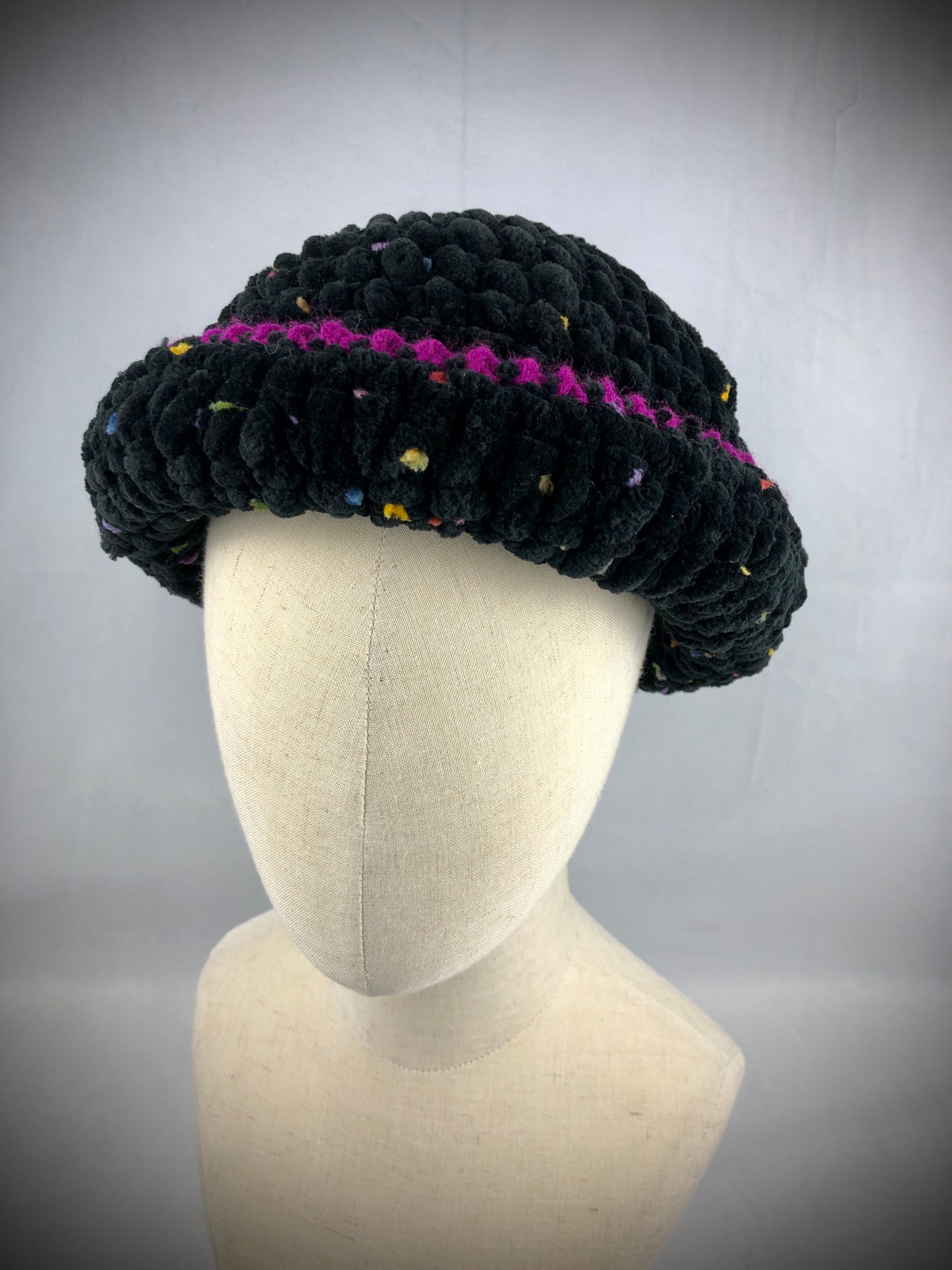Black chunky bucket hat