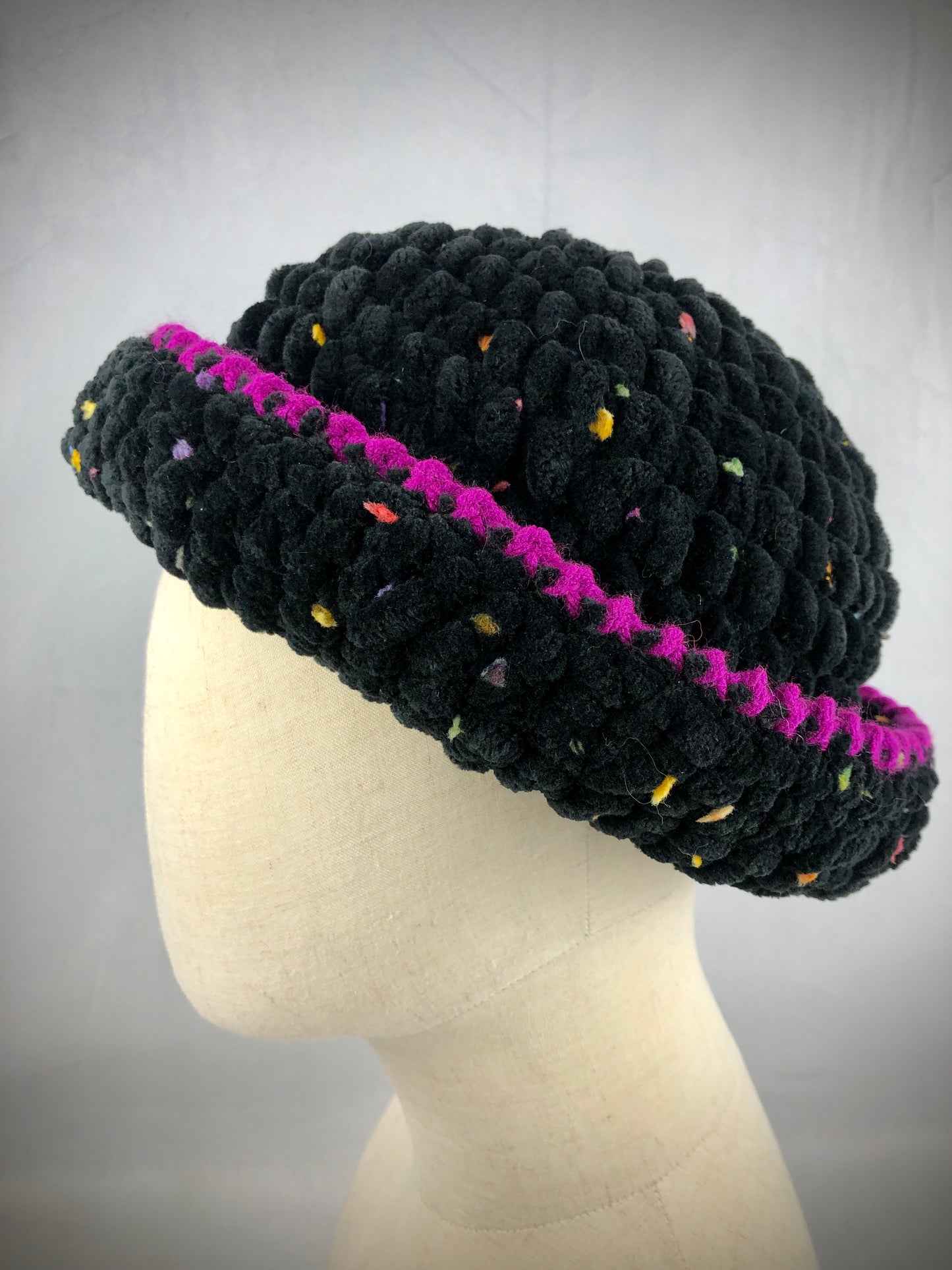 Black chunky bucket hat
