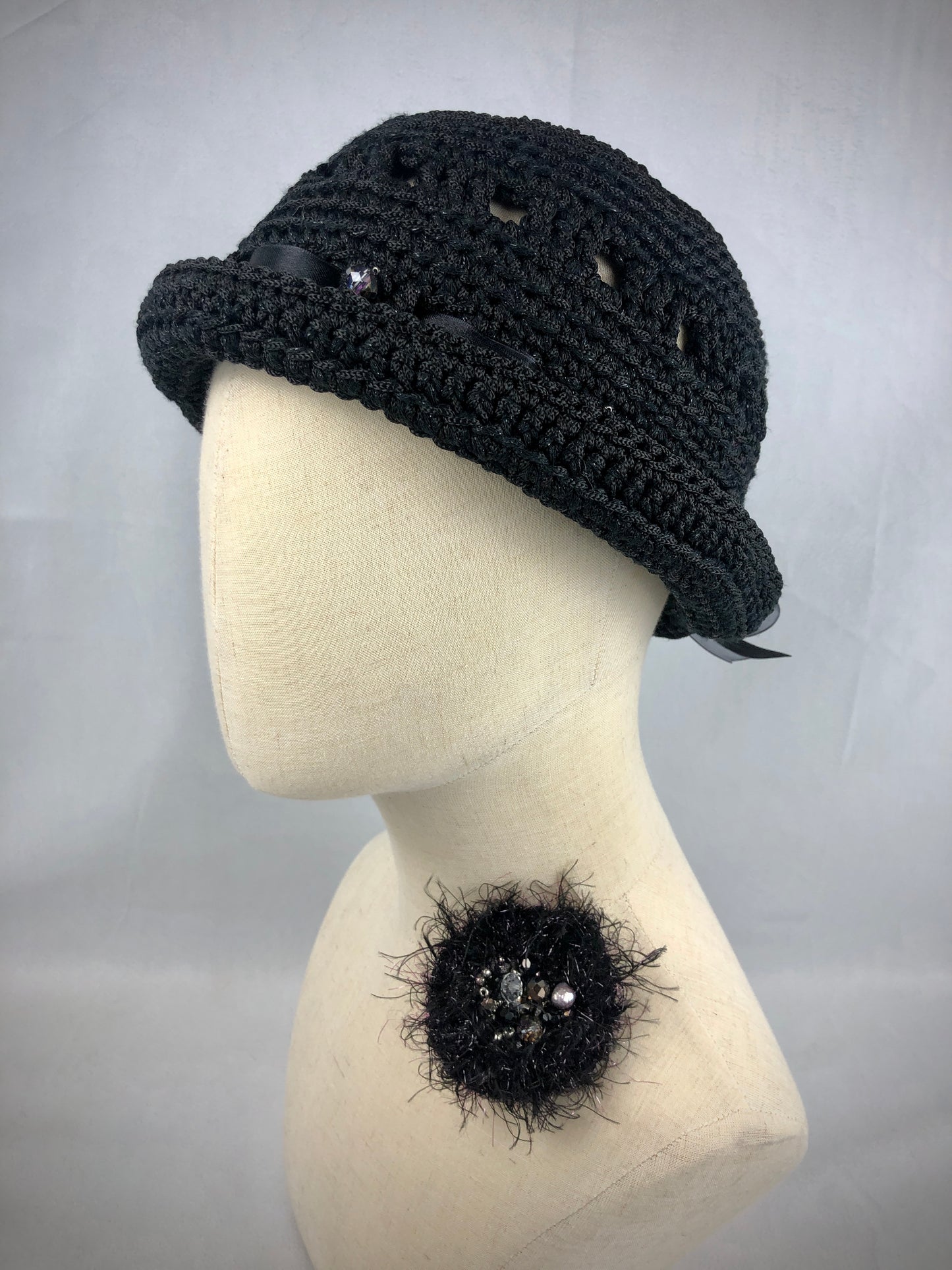 Black elegant cloche/ bucket hat