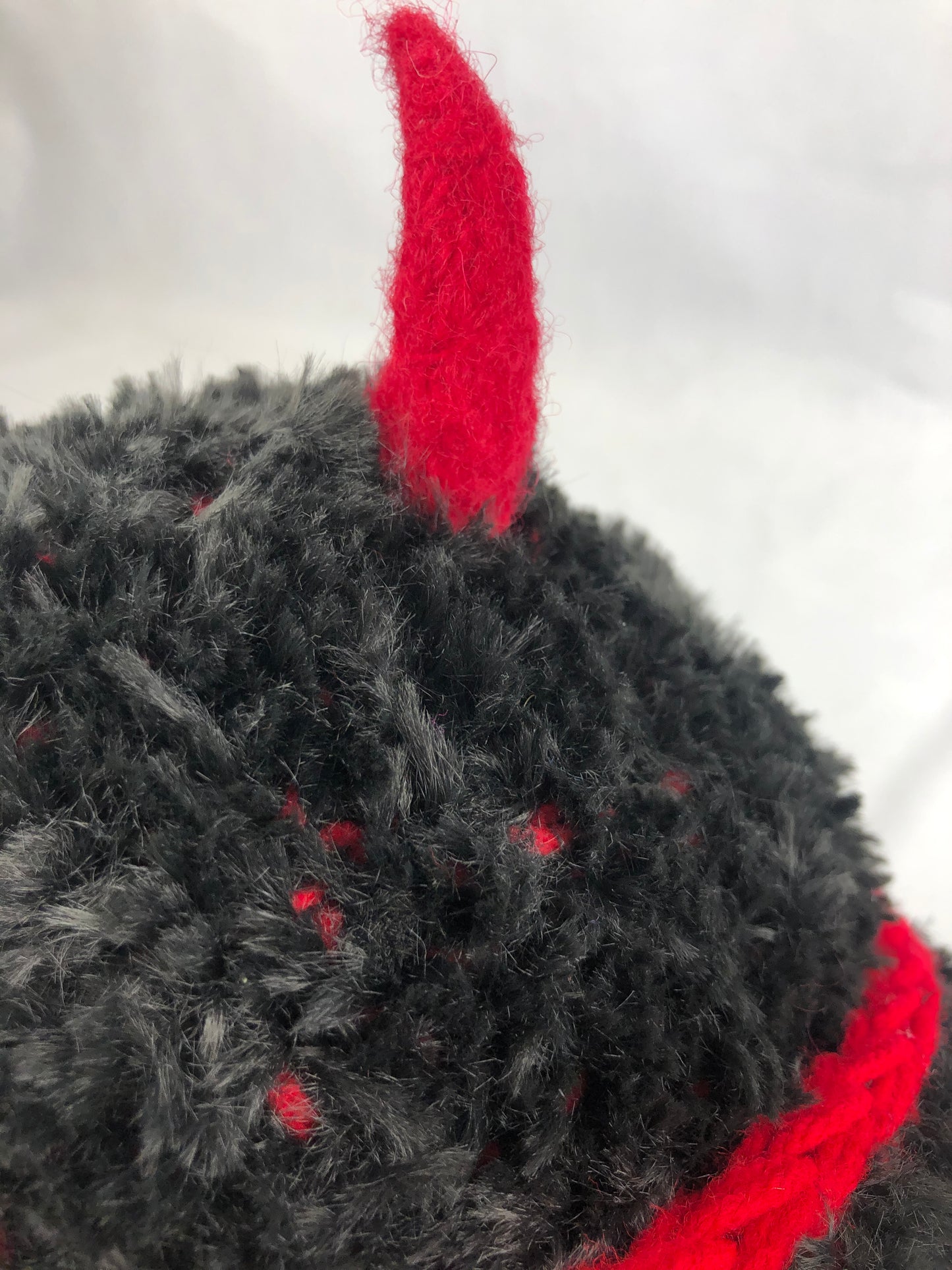 Deamon fuzzy toque