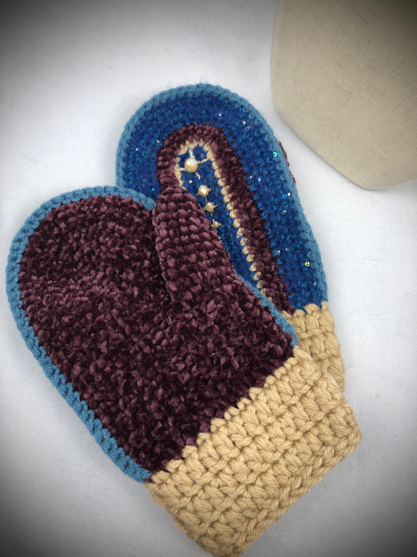 Blue purple beige mittens