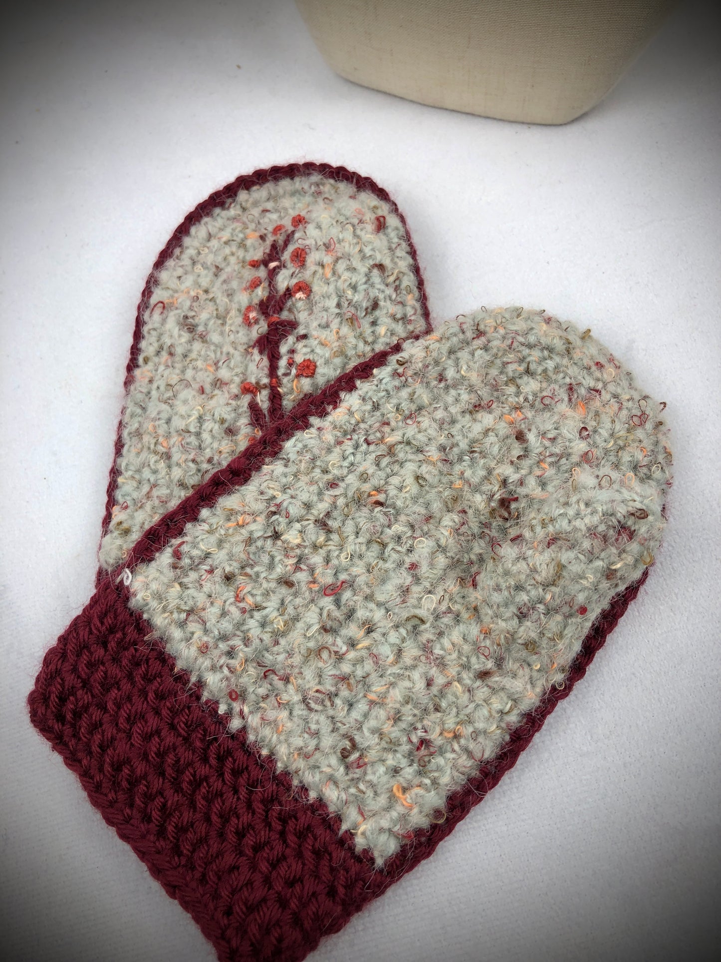 Grey maroon children mittens