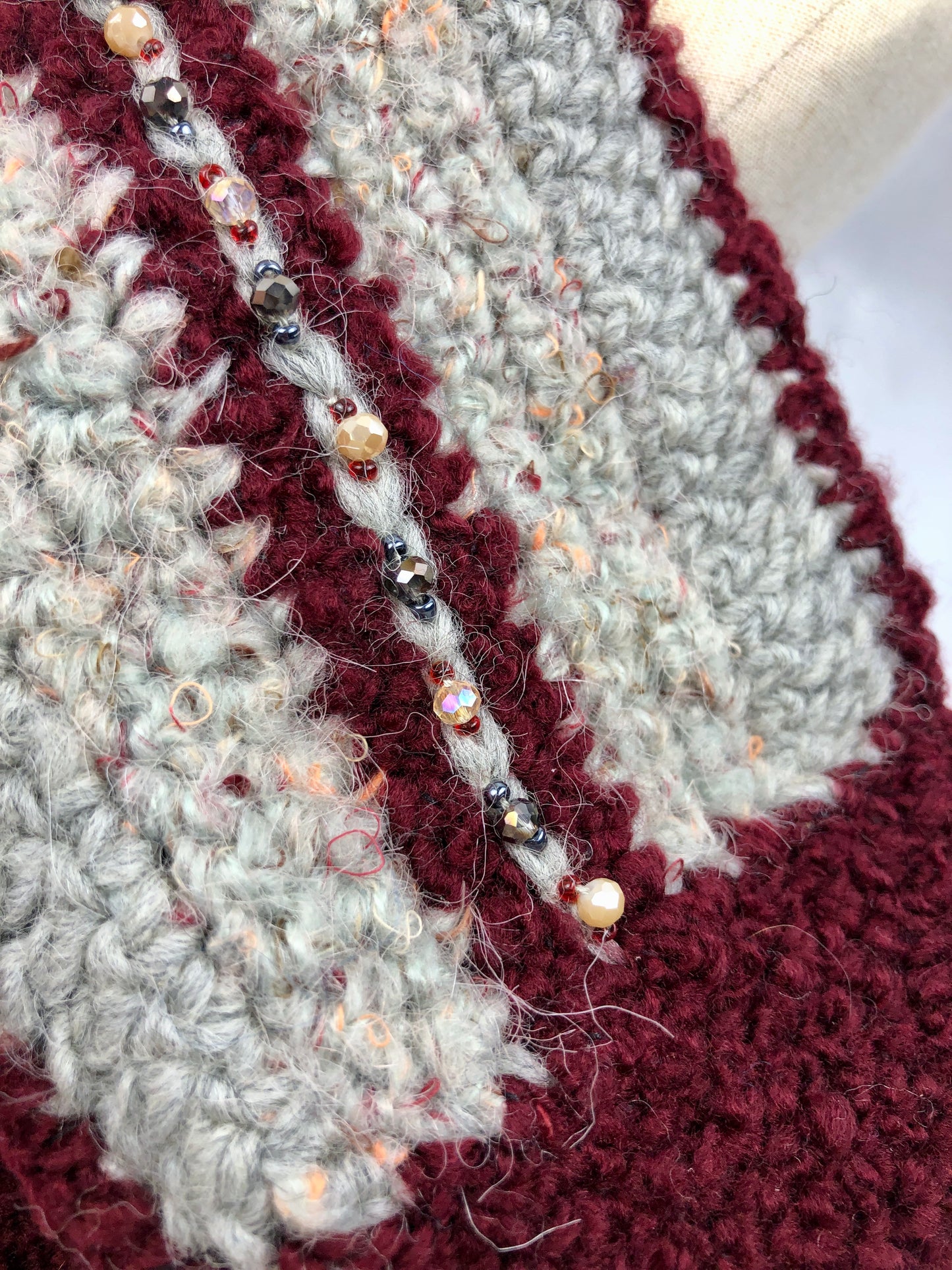 Grey maroon mittens