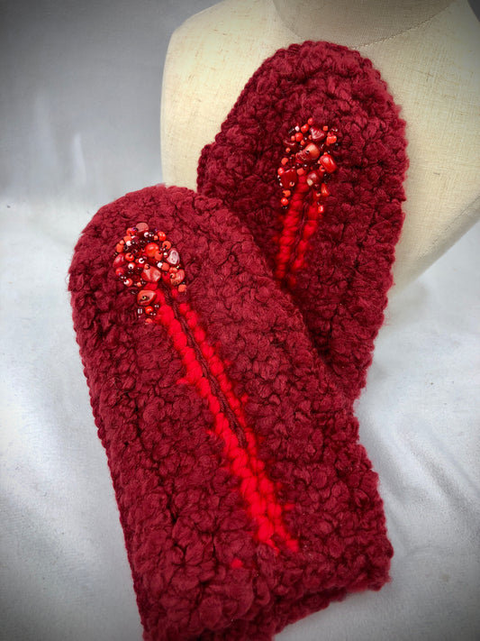 Red coral mittens