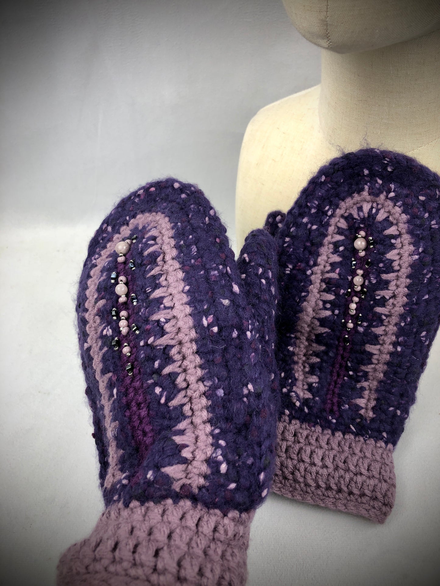 Purple gems mittens