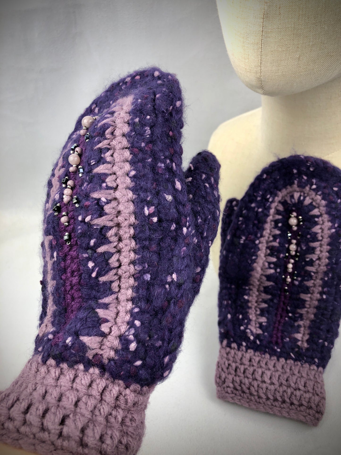 Purple gems mittens
