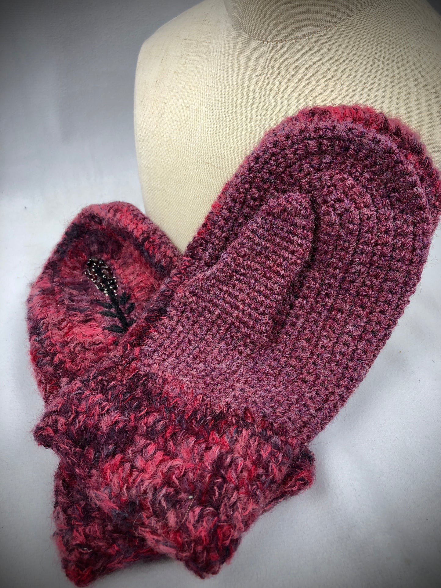 Maroon wool garnet red mittens