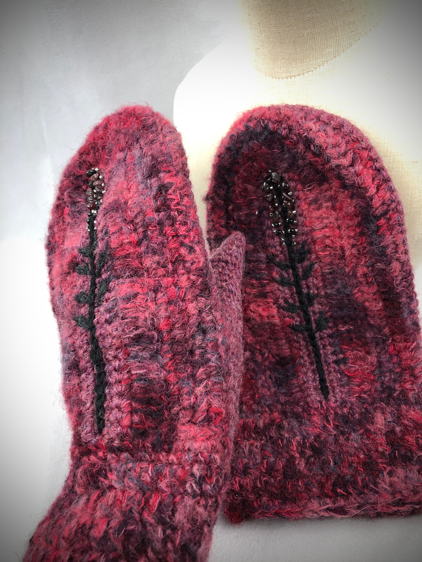 Maroon wool garnet red mittens