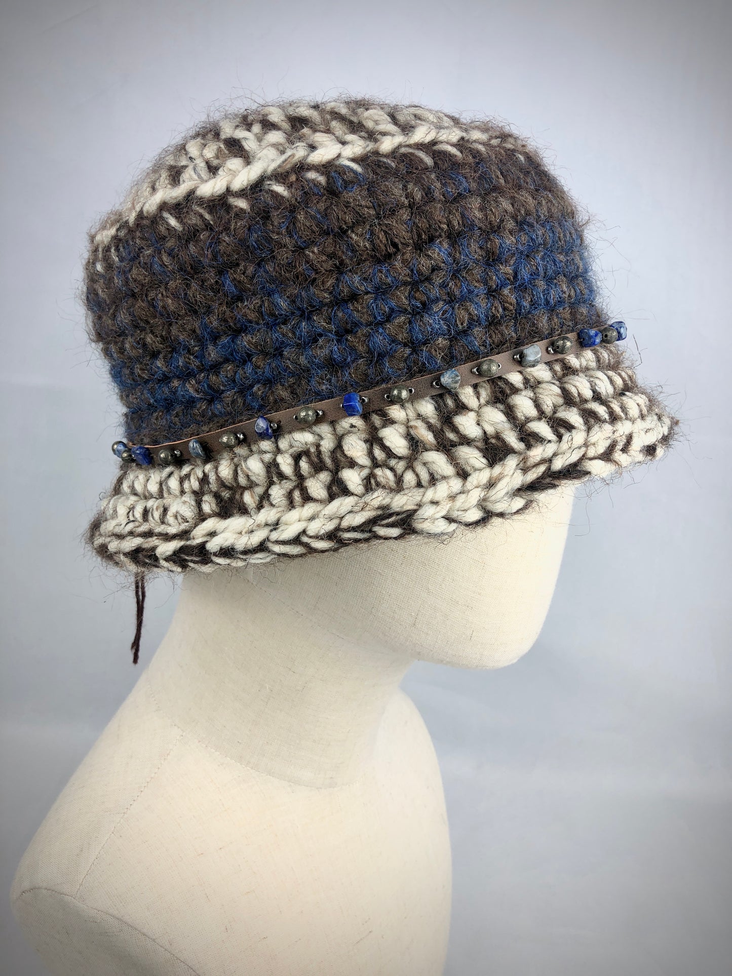Blue brown chunky wool bucket