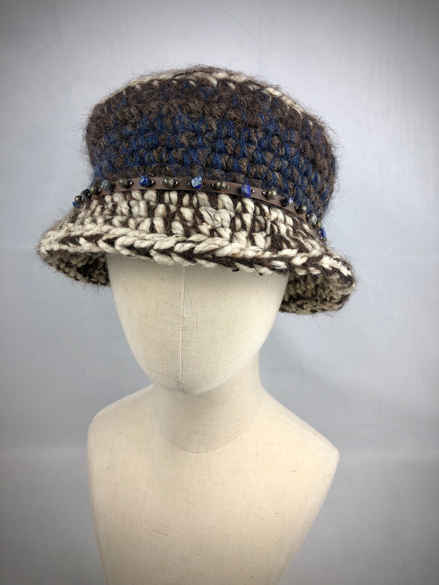 Blue brown chunky wool bucket