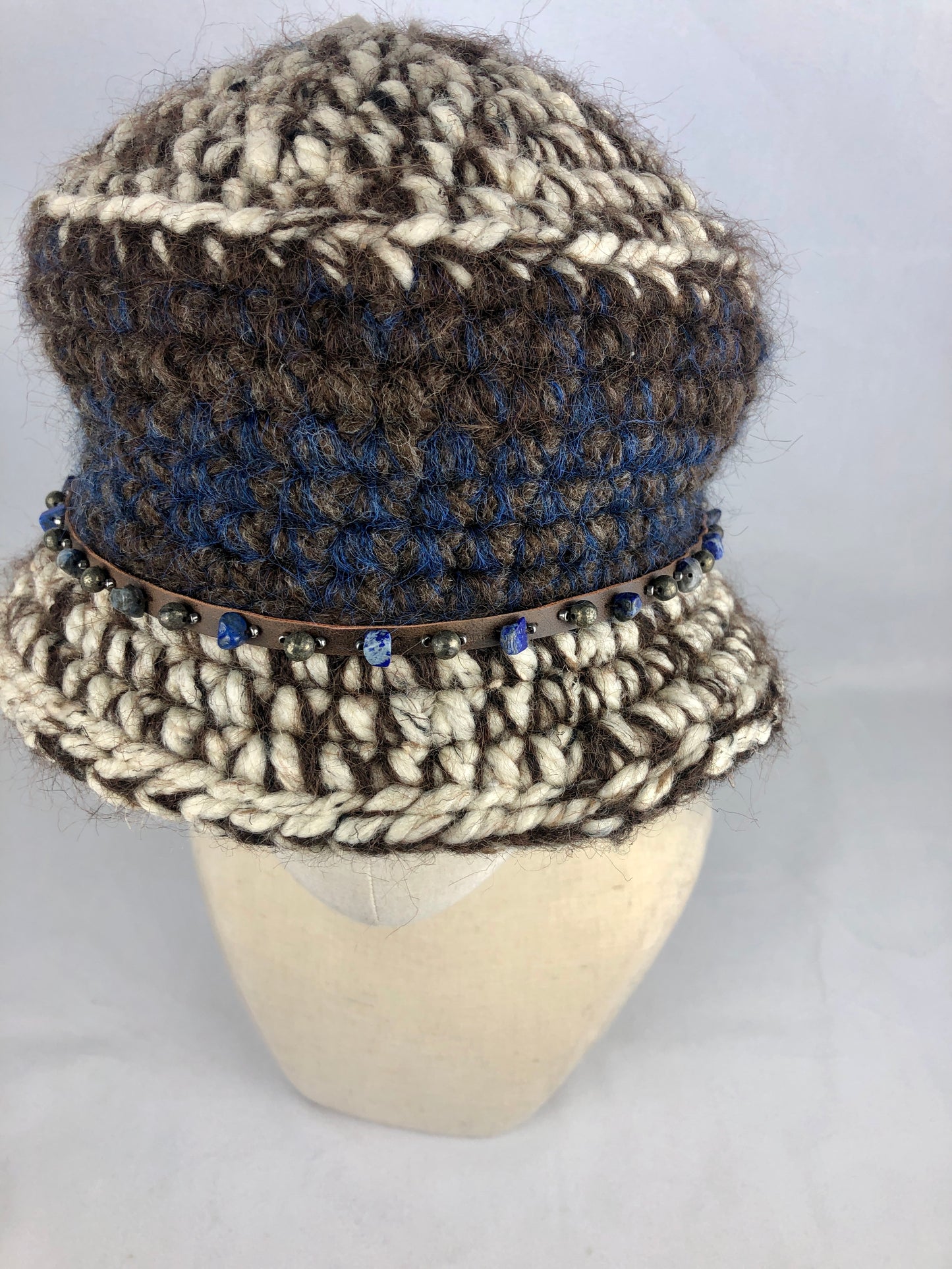 Blue brown chunky wool bucket