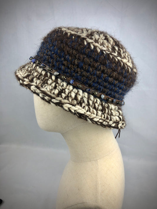 Blue brown chunky wool bucket