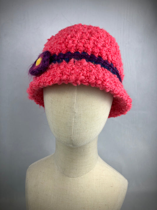 Pink bouclé bucket hat
