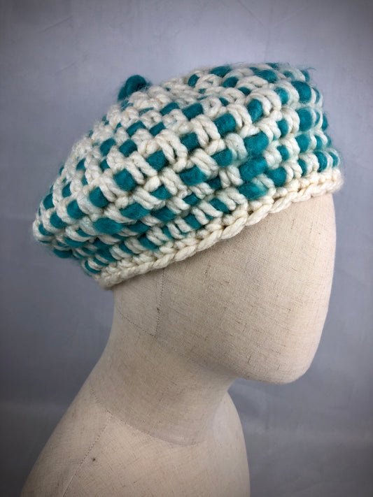 White blue chunky beret