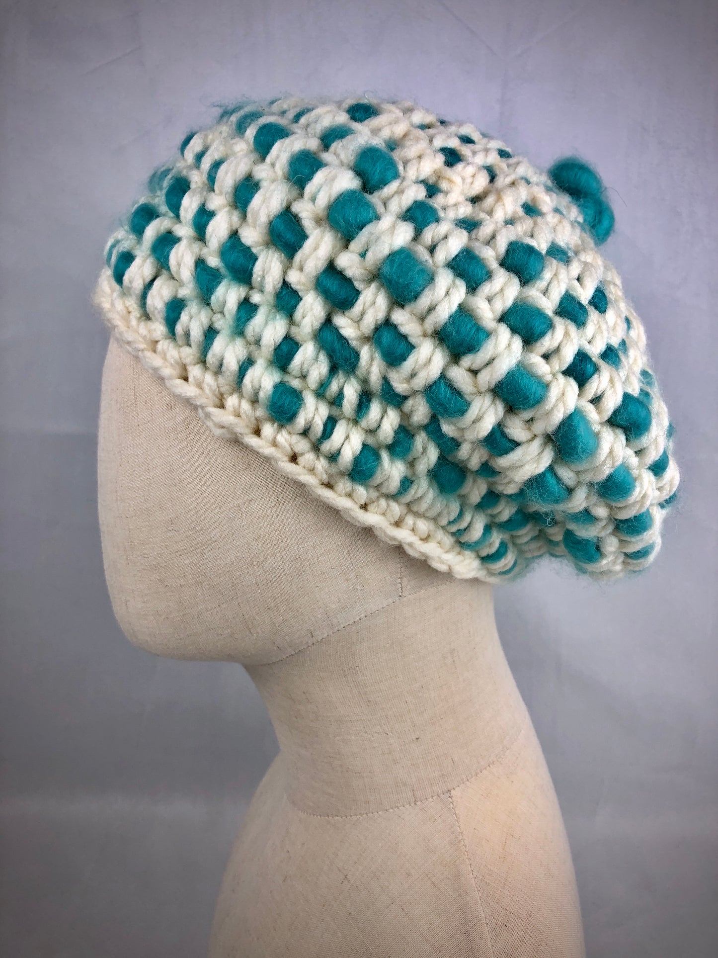 White blue chunky beret