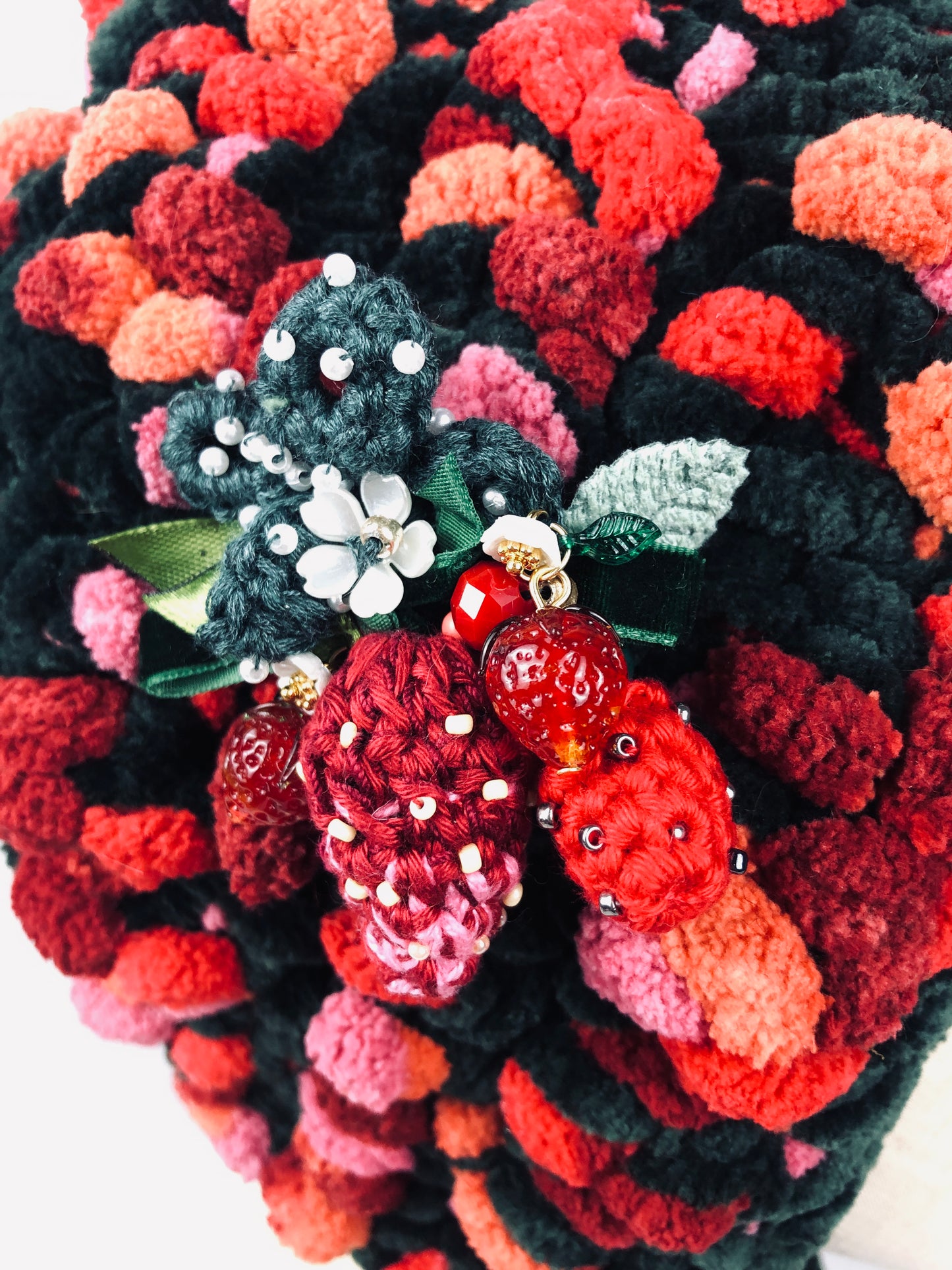 Wild strawberry bonnet hat