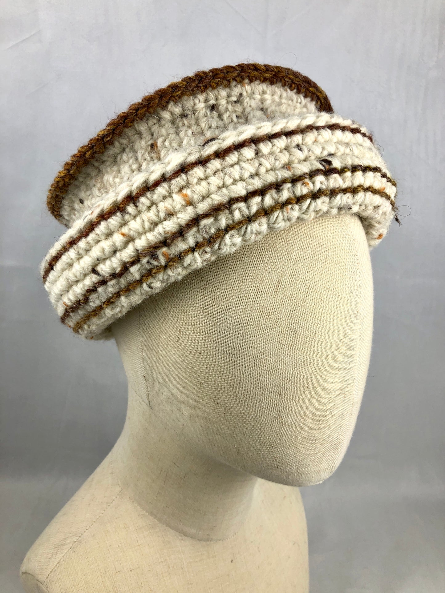 Mookaite cream tweed wool bucket hat