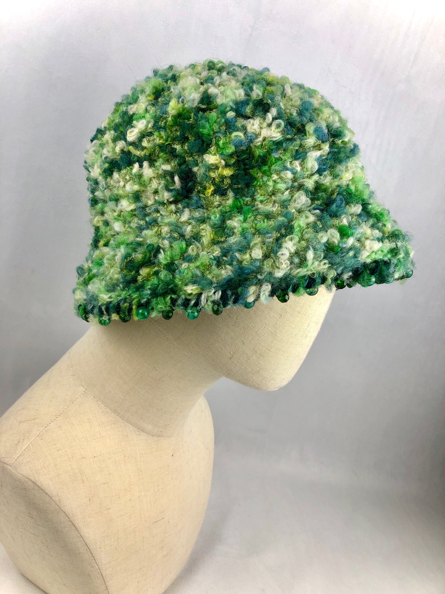 Green forest wool bucket