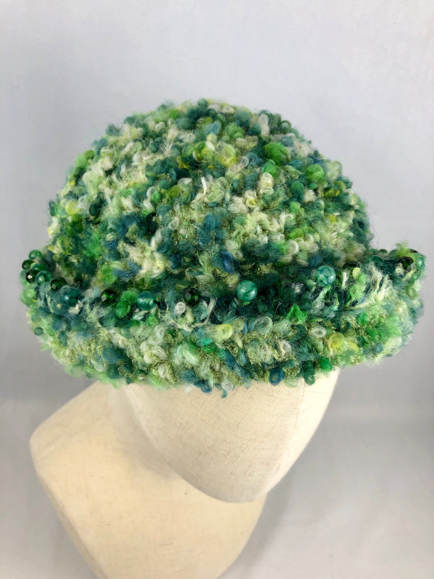 Green forest wool bucket