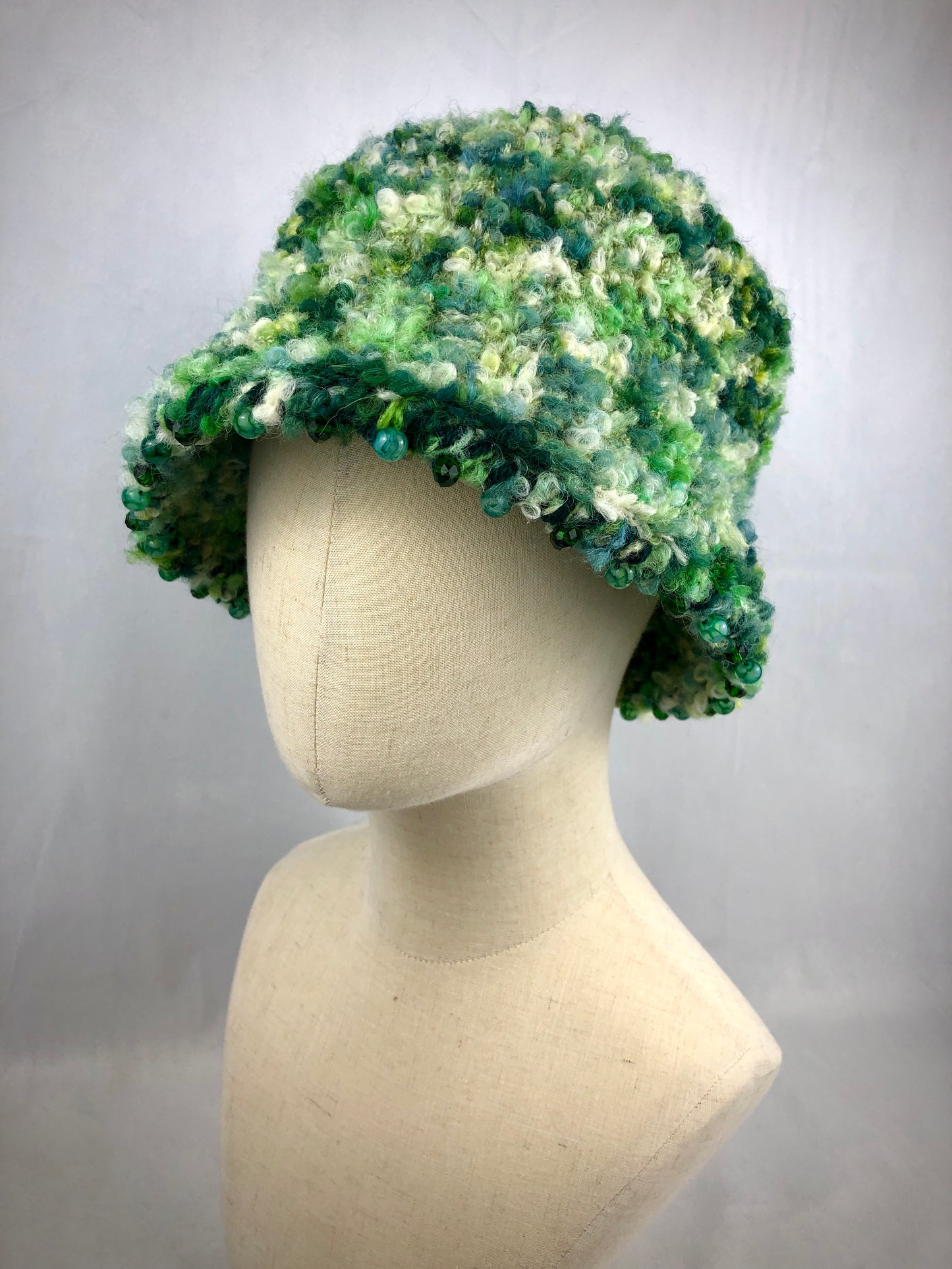 Green forest wool bucket