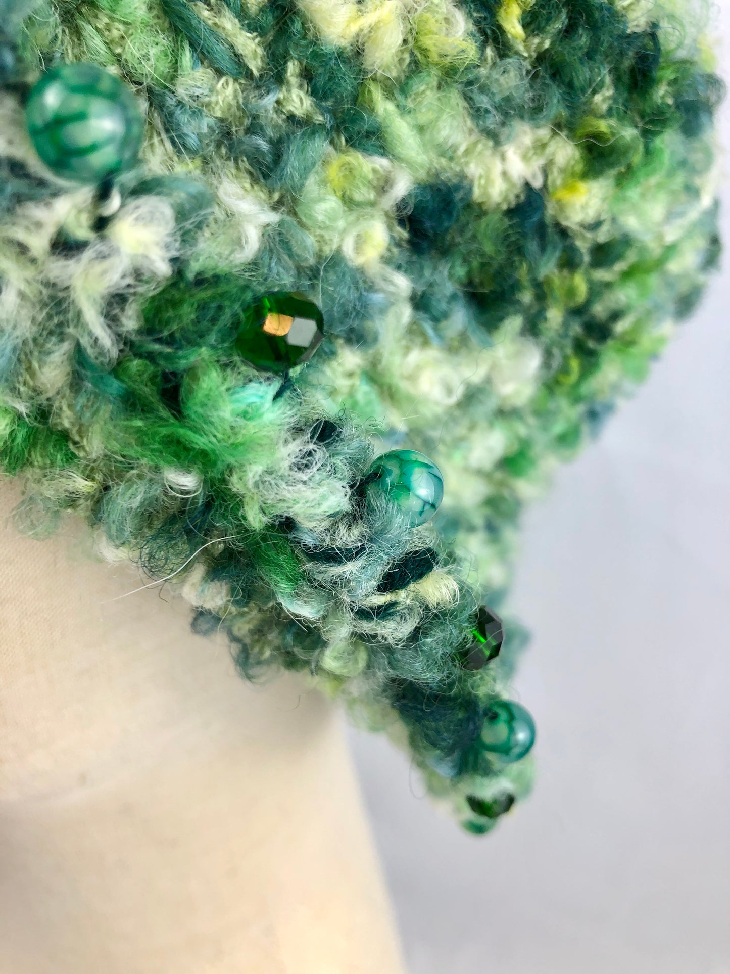 Green forest wool bucket