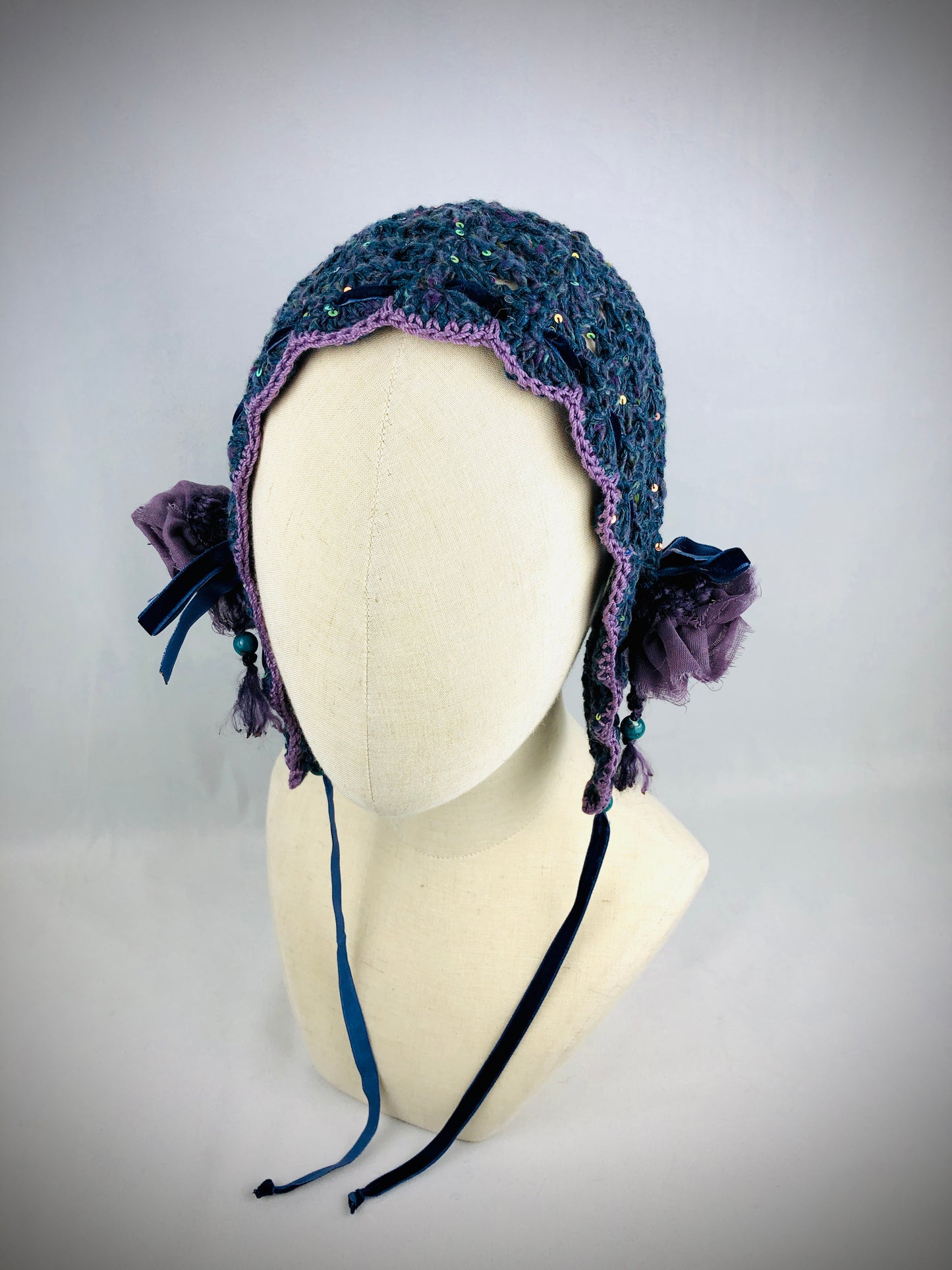 Grey purple wool bonnet