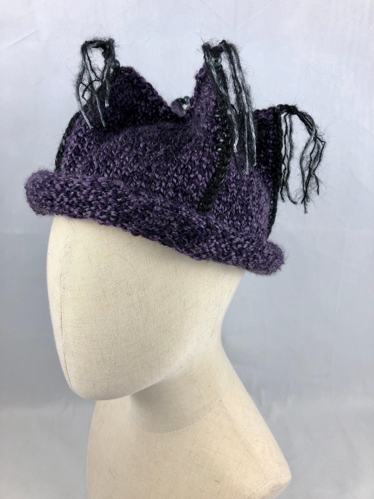 Inc fountain four-cornered beanie hat