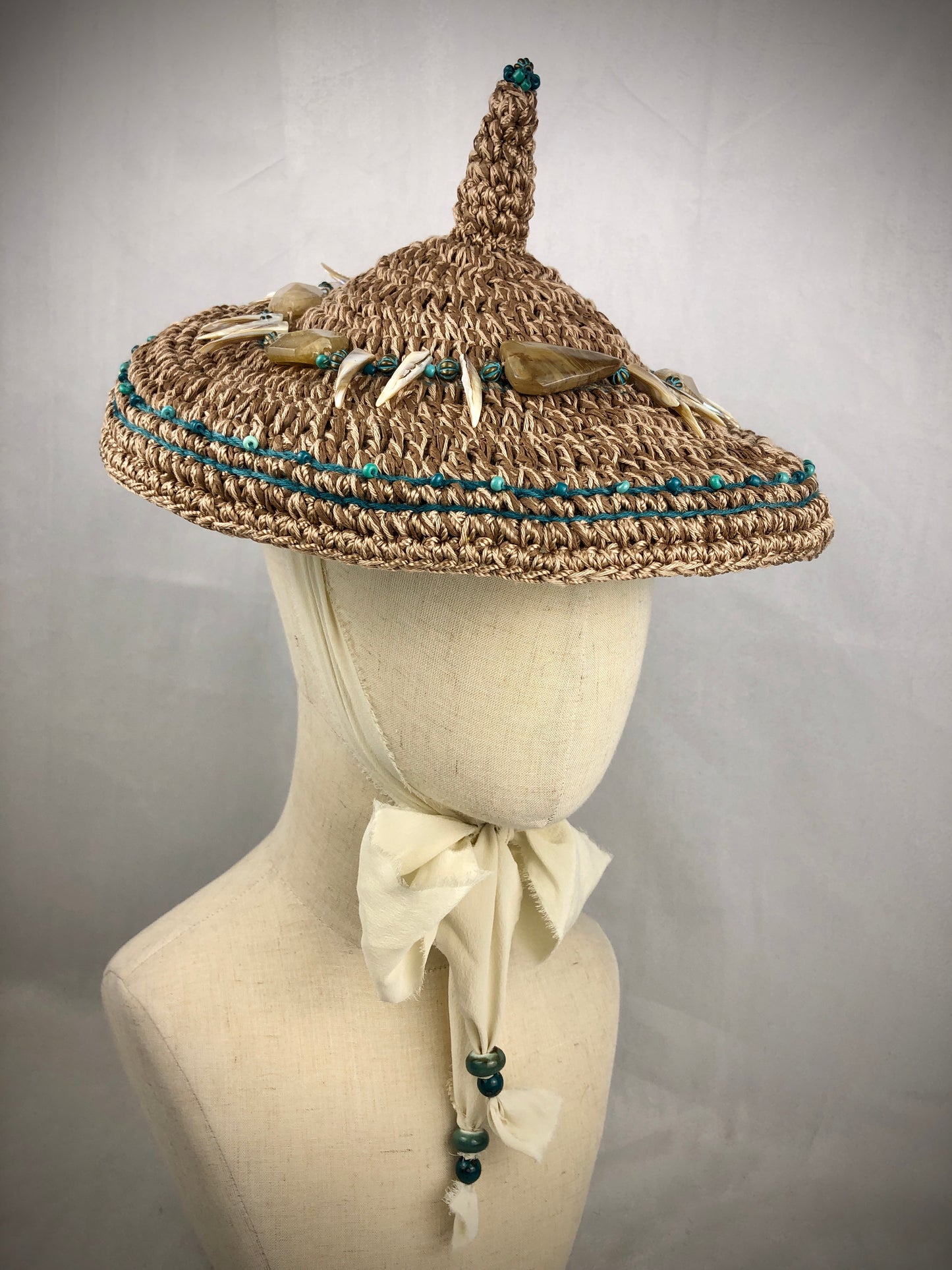 Cartwheel-conical umbrella sun hat