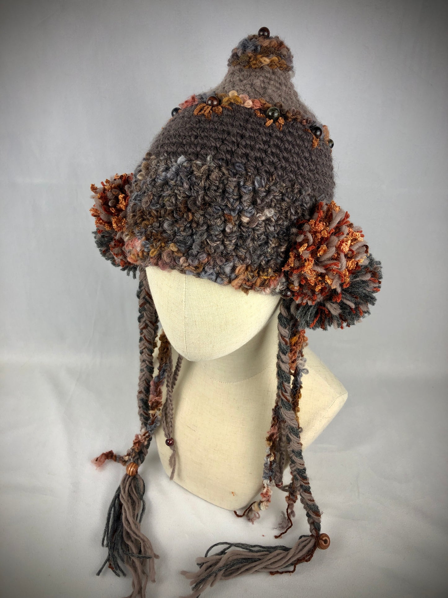 Grey rusty orange chrysanthemum hat