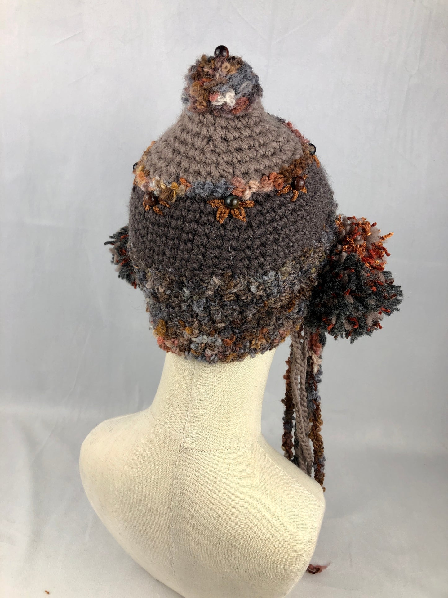 Grey rusty orange chrysanthemum hat