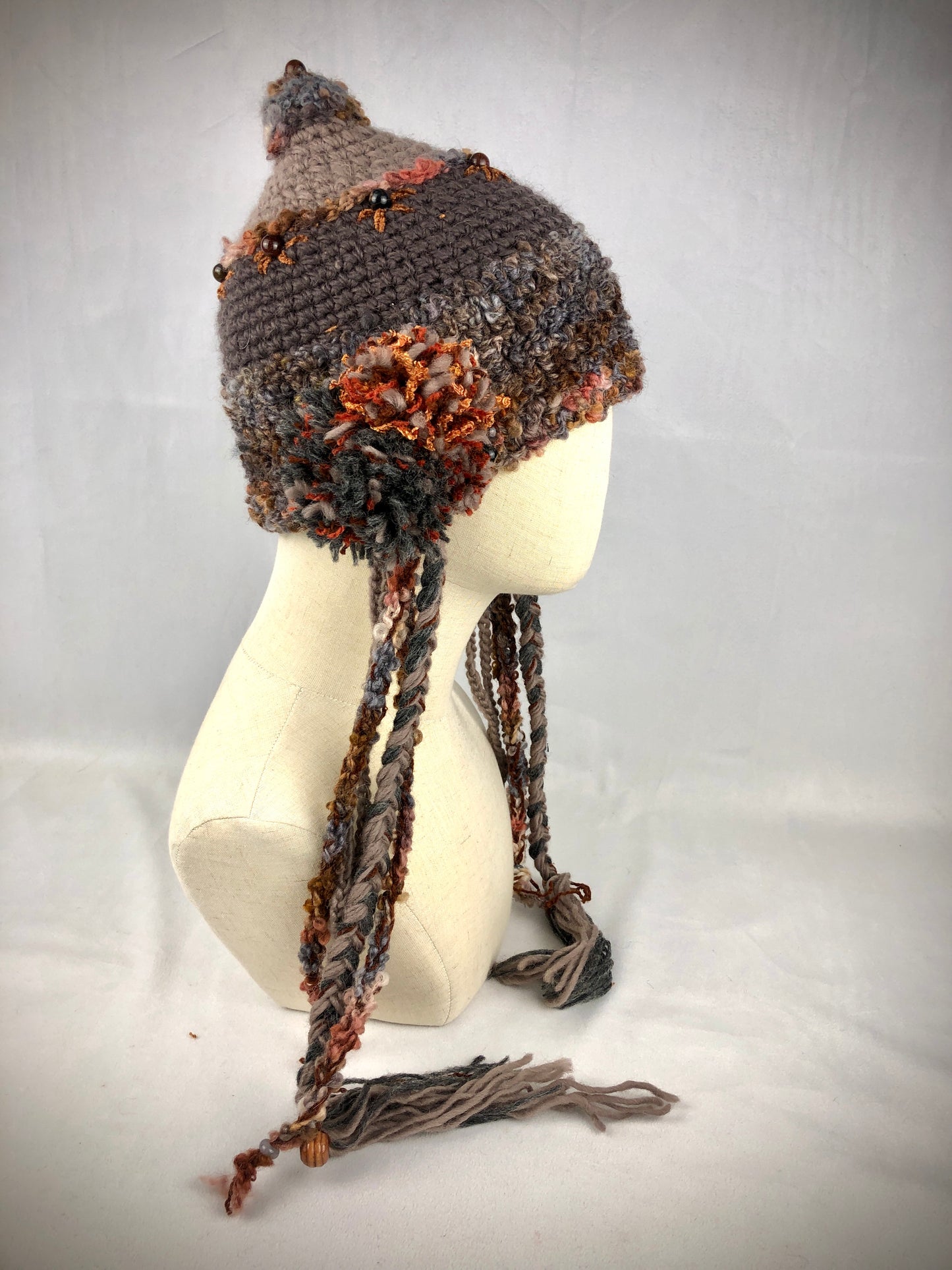 Grey rusty orange chrysanthemum hat