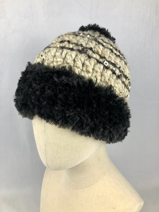 Black beige beanie toque hat