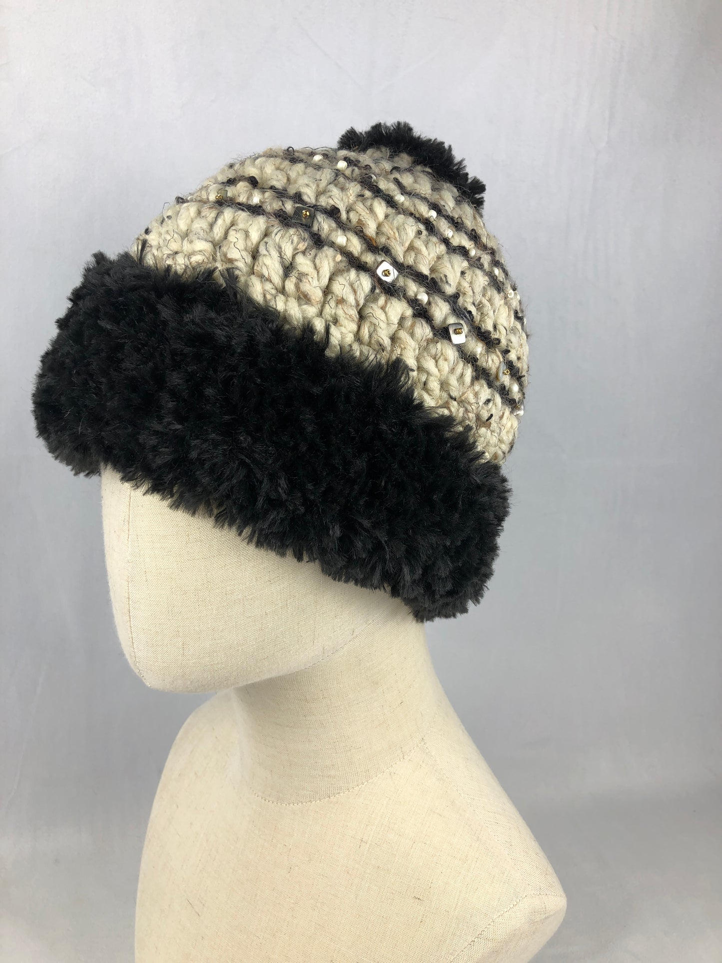 Black beige beanie toque hat