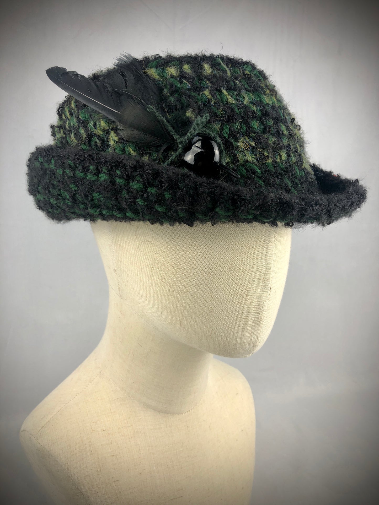Black green wool bucket hat