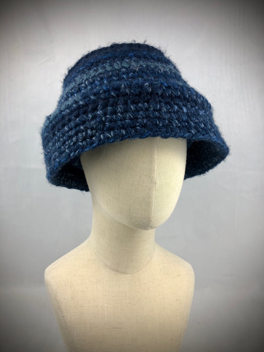 Blue lamp bucket hat