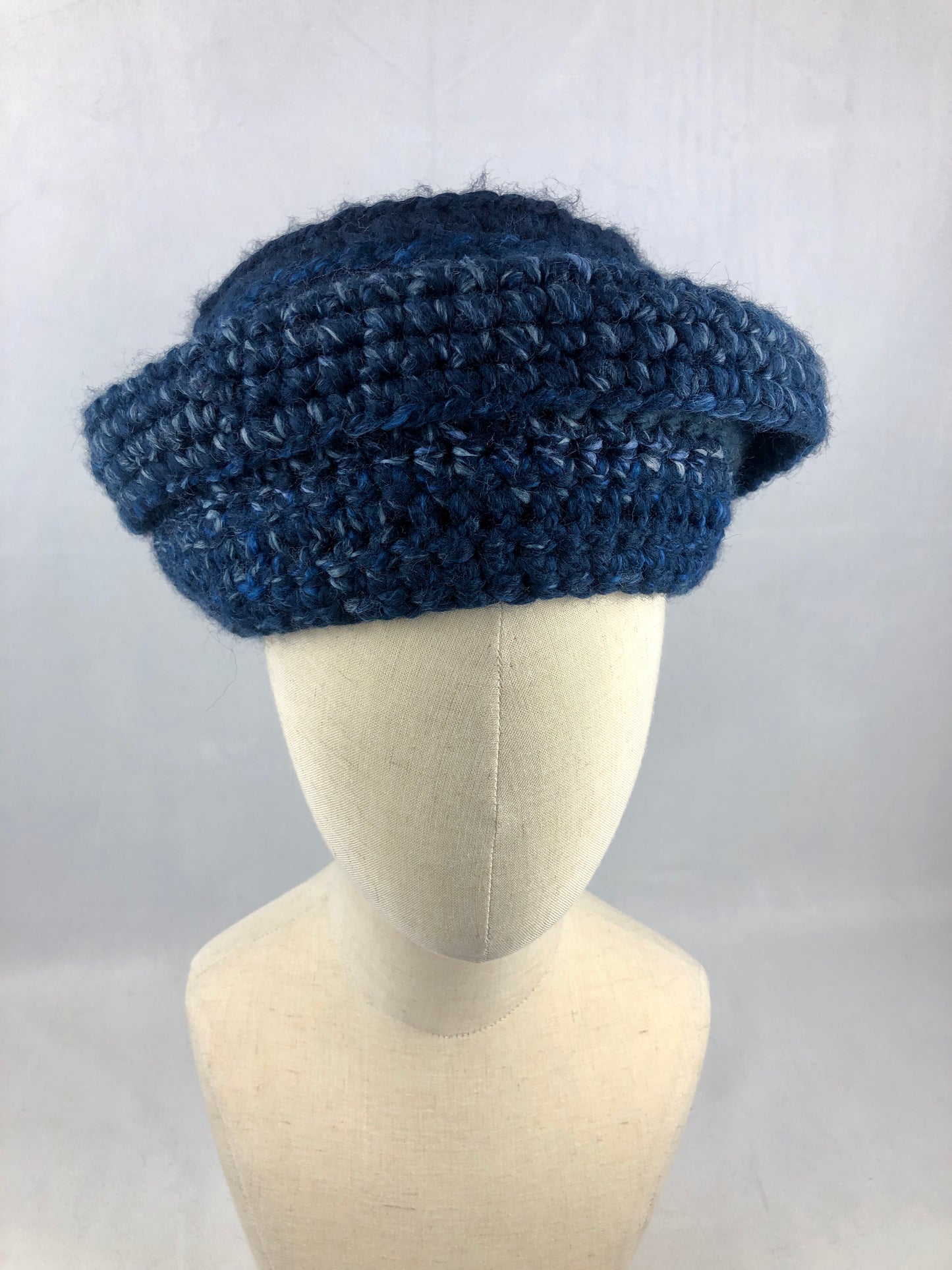 Blue lamp bucket hat