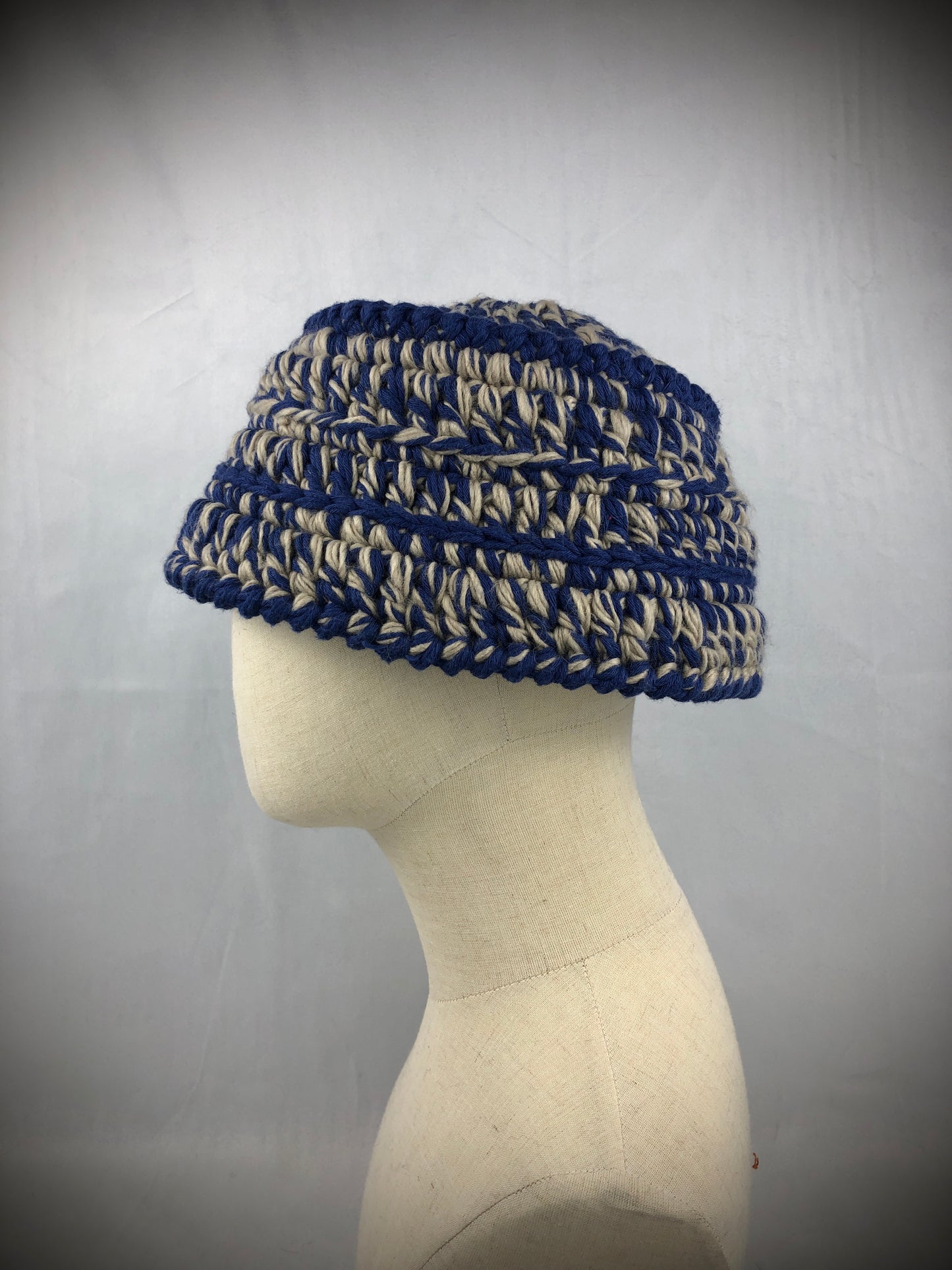 Blue beige chunky bucket hat