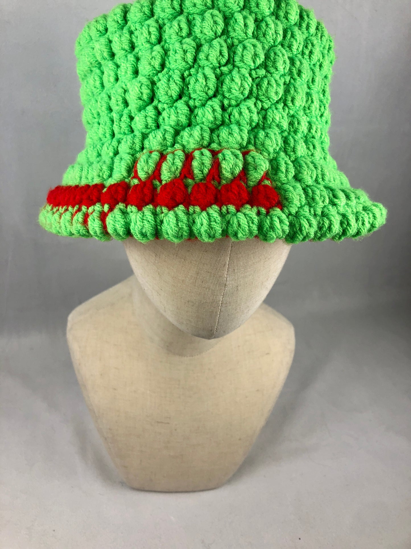 Neon green 💚 red ♥️ bucket hat