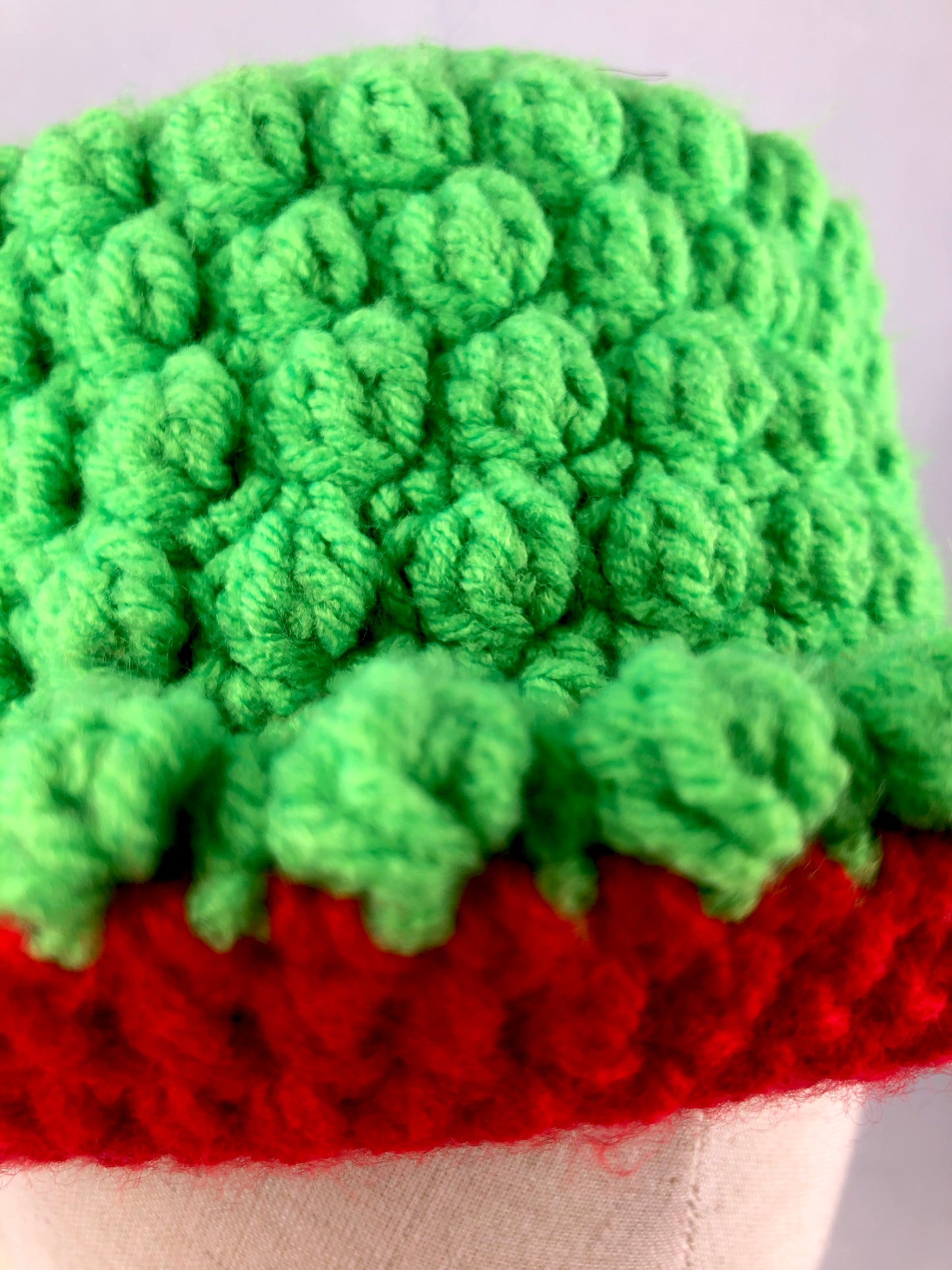 Neon green 💚 red ♥️ bucket hat