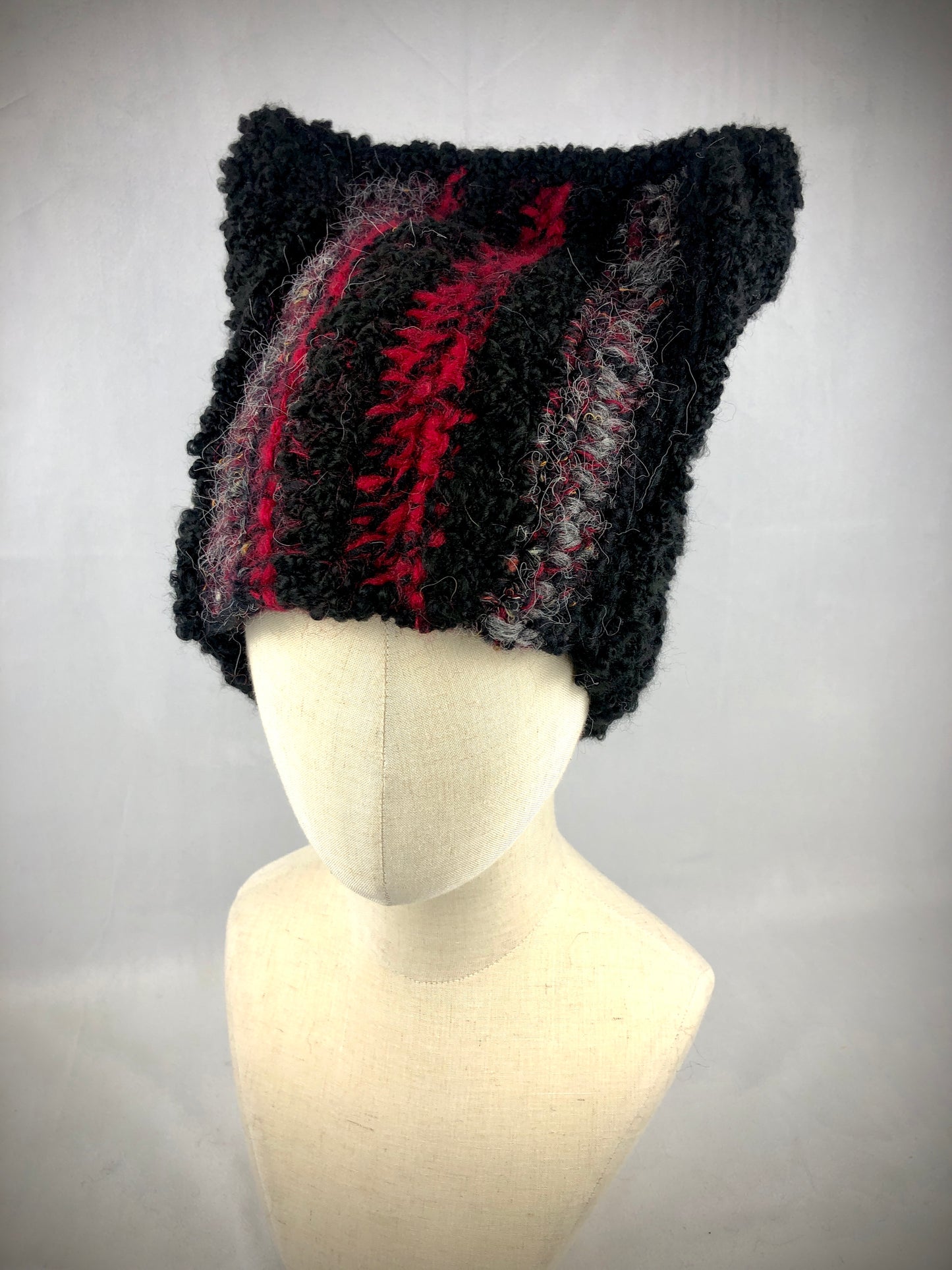 Black red Kozak beanie toque hat